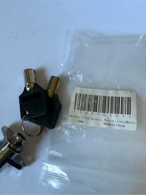 Universal Replacement Lock Cylinder w/ Keys